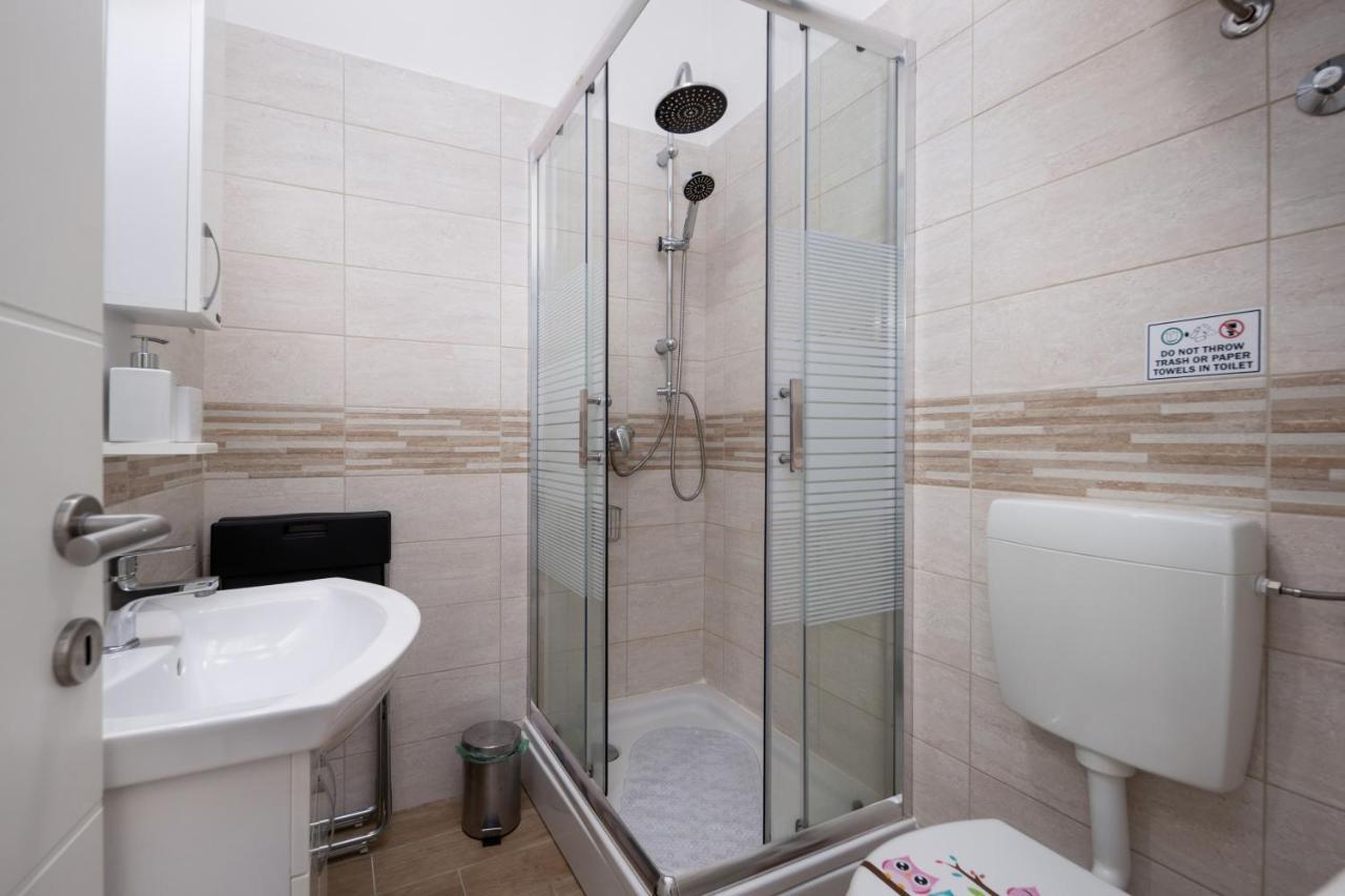 Naval Studio Apartment Rijeka Exteriör bild