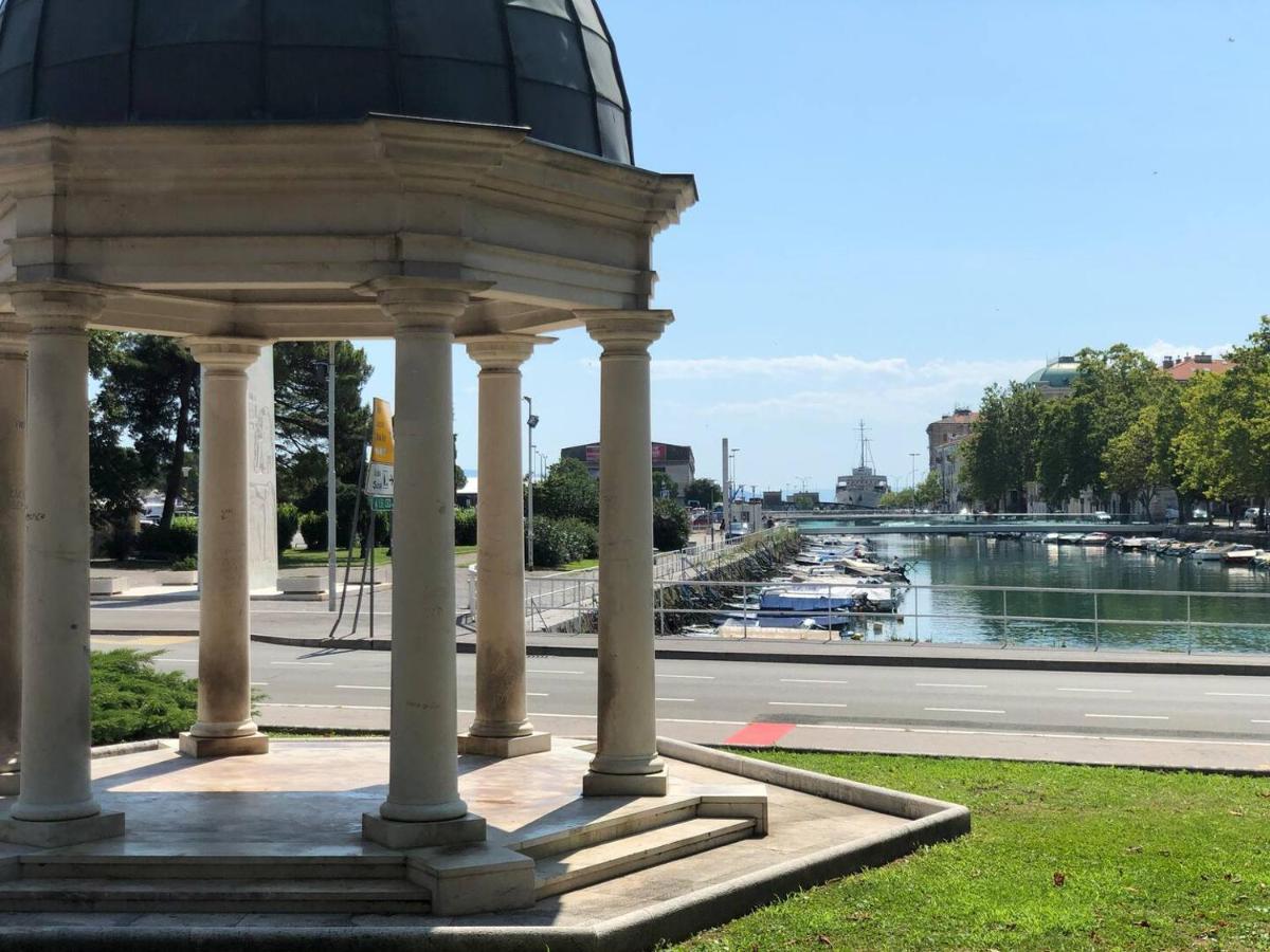 Naval Studio With Garden Rijeka Exteriör bild